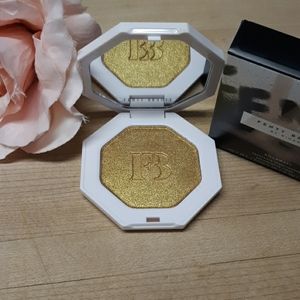Fenty beauty Trophy wife killawatt highlighter